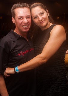 
<a style='margin-left: 5px;' class='btn btn-xs btn-social btn-facebook' href='https://www.facebook.com/sharer/sharer.php?u=https://galeramix.s01.web.getmuller.com.br/imagem/a71/800-800-90/conteudo/site_galerias/71/galera-mix-petry-victor-e-leo-cezar-menotti-e-fabiano-52.jpg' rel='popup' data-width='500' data-height='400'><i class='fa fa-facebook'></i>Compartilhar <span class='hidden-xs'>no Facebook</span>
</a> 
<a class='btn btn-default btn-xs' target='_blank' href='imagem/a71/800-800-90/conteudo/site_galerias/71/galera-mix-petry-victor-e-leo-cezar-menotti-e-fabiano-52.jpg'>
<span class='glyphicon glyphicon-cloud-download'></span> Salvar
</a>
