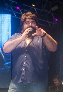 
<a style='margin-left: 5px;' class='btn btn-xs btn-social btn-facebook' href='https://www.facebook.com/sharer/sharer.php?u=https://galeramix.s01.web.getmuller.com.br/imagem/a71/800-800-90/conteudo/site_galerias/71/galera-mix-petry-victor-e-leo-cezar-menotti-e-fabiano-6.jpg' rel='popup' data-width='500' data-height='400'><i class='fa fa-facebook'></i>Compartilhar <span class='hidden-xs'>no Facebook</span>
</a> 
<a class='btn btn-default btn-xs' target='_blank' href='imagem/a71/800-800-90/conteudo/site_galerias/71/galera-mix-petry-victor-e-leo-cezar-menotti-e-fabiano-6.jpg'>
<span class='glyphicon glyphicon-cloud-download'></span> Salvar
</a>
