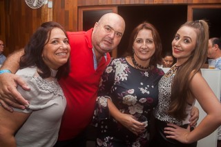 
<a style='margin-left: 5px;' class='btn btn-xs btn-social btn-facebook' href='https://www.facebook.com/sharer/sharer.php?u=https://galeramix.s01.web.getmuller.com.br/imagem/a71/800-800-90/conteudo/site_galerias/71/galera-mix-petry-victor-e-leo-cezar-menotti-e-fabiano-64.jpg' rel='popup' data-width='500' data-height='400'><i class='fa fa-facebook'></i>Compartilhar <span class='hidden-xs'>no Facebook</span>
</a> 
<a class='btn btn-default btn-xs' target='_blank' href='imagem/a71/800-800-90/conteudo/site_galerias/71/galera-mix-petry-victor-e-leo-cezar-menotti-e-fabiano-64.jpg'>
<span class='glyphicon glyphicon-cloud-download'></span> Salvar
</a>
