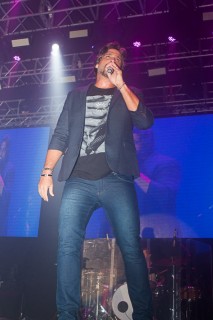 
<a style='margin-left: 5px;' class='btn btn-xs btn-social btn-facebook' href='https://www.facebook.com/sharer/sharer.php?u=https://galeramix.s01.web.getmuller.com.br/imagem/a71/800-800-90/conteudo/site_galerias/71/galera-mix-petry-victor-e-leo-cezar-menotti-e-fabiano-77.jpg' rel='popup' data-width='500' data-height='400'><i class='fa fa-facebook'></i>Compartilhar <span class='hidden-xs'>no Facebook</span>
</a> 
<a class='btn btn-default btn-xs' target='_blank' href='imagem/a71/800-800-90/conteudo/site_galerias/71/galera-mix-petry-victor-e-leo-cezar-menotti-e-fabiano-77.jpg'>
<span class='glyphicon glyphicon-cloud-download'></span> Salvar
</a>
