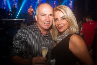 
<a style='margin-left: 5px;' class='btn btn-xs btn-social btn-facebook' href='https://www.facebook.com/sharer/sharer.php?u=https://galeramix.s01.web.getmuller.com.br/imagem/a71/800-800-90/conteudo/site_galerias/71/galera-mix-petry-victor-e-leo-cezar-menotti-e-fabiano-86.jpg' rel='popup' data-width='500' data-height='400'><i class='fa fa-facebook'></i>Compartilhar <span class='hidden-xs'>no Facebook</span>
</a> 
<a class='btn btn-default btn-xs' target='_blank' href='imagem/a71/800-800-90/conteudo/site_galerias/71/galera-mix-petry-victor-e-leo-cezar-menotti-e-fabiano-86.jpg'>
<span class='glyphicon glyphicon-cloud-download'></span> Salvar
</a>
