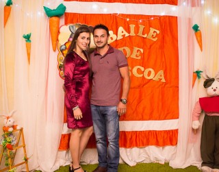 
<a style='margin-left: 5px;' class='btn btn-xs btn-social btn-facebook' href='https://www.facebook.com/sharer/sharer.php?u=https://galeramix.s01.web.getmuller.com.br/imagem/a72/800-800-90/conteudo/site_galerias/72/baile-pascoa-18.jpg' rel='popup' data-width='500' data-height='400'><i class='fa fa-facebook'></i>Compartilhar <span class='hidden-xs'>no Facebook</span>
</a> 
<a class='btn btn-default btn-xs' target='_blank' href='imagem/a72/800-800-90/conteudo/site_galerias/72/baile-pascoa-18.jpg'>
<span class='glyphicon glyphicon-cloud-download'></span> Salvar
</a>
