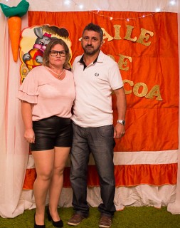 
<a style='margin-left: 5px;' class='btn btn-xs btn-social btn-facebook' href='https://www.facebook.com/sharer/sharer.php?u=https://galeramix.s01.web.getmuller.com.br/imagem/a72/800-800-90/conteudo/site_galerias/72/baile-pascoa-21.jpg' rel='popup' data-width='500' data-height='400'><i class='fa fa-facebook'></i>Compartilhar <span class='hidden-xs'>no Facebook</span>
</a> 
<a class='btn btn-default btn-xs' target='_blank' href='imagem/a72/800-800-90/conteudo/site_galerias/72/baile-pascoa-21.jpg'>
<span class='glyphicon glyphicon-cloud-download'></span> Salvar
</a>
