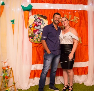 
<a style='margin-left: 5px;' class='btn btn-xs btn-social btn-facebook' href='https://www.facebook.com/sharer/sharer.php?u=https://galeramix.s01.web.getmuller.com.br/imagem/a72/800-800-90/conteudo/site_galerias/72/baile-pascoa-24.jpg' rel='popup' data-width='500' data-height='400'><i class='fa fa-facebook'></i>Compartilhar <span class='hidden-xs'>no Facebook</span>
</a> 
<a class='btn btn-default btn-xs' target='_blank' href='imagem/a72/800-800-90/conteudo/site_galerias/72/baile-pascoa-24.jpg'>
<span class='glyphicon glyphicon-cloud-download'></span> Salvar
</a>
