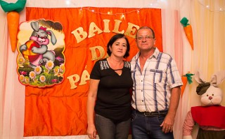 
<a style='margin-left: 5px;' class='btn btn-xs btn-social btn-facebook' href='https://www.facebook.com/sharer/sharer.php?u=https://galeramix.s01.web.getmuller.com.br/imagem/a72/800-800-90/conteudo/site_galerias/72/baile-pascoa-6.jpg' rel='popup' data-width='500' data-height='400'><i class='fa fa-facebook'></i>Compartilhar <span class='hidden-xs'>no Facebook</span>
</a> 
<a class='btn btn-default btn-xs' target='_blank' href='imagem/a72/800-800-90/conteudo/site_galerias/72/baile-pascoa-6.jpg'>
<span class='glyphicon glyphicon-cloud-download'></span> Salvar
</a>
