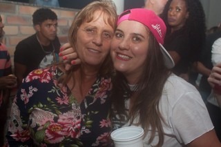 
                        <a style='margin-left: 5px;' class='btn btn-xs btn-social btn-facebook' href='https://www.facebook.com/sharer/sharer.php?u=https://galeramix.s01.web.getmuller.com.br/imagem/a73/800-800-90/conteudo/site_galerias/73/cachacada-do-ivonir-machado-pirao-com-linguica-tijucas-galeramix-100.jpg' rel='popup' data-width='500' data-height='400'><i class='fa fa-facebook'></i>Compartilhar <span class='hidden-xs'>no Facebook</span>
                    </a> 
                    <a class='btn btn-default btn-xs' target='_blank' href='imagem/a73/800-800-90/conteudo/site_galerias/73/cachacada-do-ivonir-machado-pirao-com-linguica-tijucas-galeramix-100.jpg'>
                        <span class='glyphicon glyphicon-cloud-download'></span> Salvar
                    </a>
                    