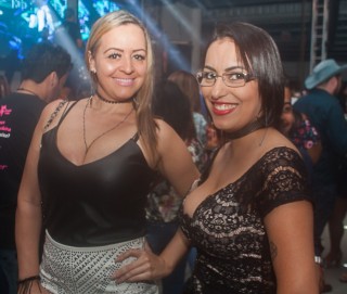 
        <a style='margin-left: 5px;' class='btn btn-xs btn-social btn-facebook' href='https://www.facebook.com/sharer/sharer.php?u=https://galeramix.s01.web.getmuller.com.br/imagem/a73/800-800-90/conteudo/site_galerias/73/cachacada-do-ivonir-machado-pirao-com-linguica-tijucas-galeramix-104.jpg' rel='popup' data-width='500' data-height='400'><i class='fa fa-facebook'></i>Compartilhar <span class='hidden-xs'>no Facebook</span>
    </a> 
    <a class='btn btn-default btn-xs' target='_blank' href='imagem/a73/800-800-90/conteudo/site_galerias/73/cachacada-do-ivonir-machado-pirao-com-linguica-tijucas-galeramix-104.jpg'>
        <span class='glyphicon glyphicon-cloud-download'></span> Salvar
    </a>
    