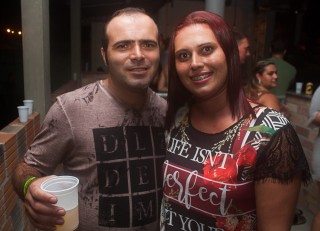 
<a style='margin-left: 5px;' class='btn btn-xs btn-social btn-facebook' href='https://www.facebook.com/sharer/sharer.php?u=https://galeramix.s01.web.getmuller.com.br/imagem/a73/800-800-90/conteudo/site_galerias/73/cachacada-do-ivonir-machado-pirao-com-linguica-tijucas-galeramix-112.jpg' rel='popup' data-width='500' data-height='400'><i class='fa fa-facebook'></i>Compartilhar <span class='hidden-xs'>no Facebook</span>
</a> 
<a class='btn btn-default btn-xs' target='_blank' href='imagem/a73/800-800-90/conteudo/site_galerias/73/cachacada-do-ivonir-machado-pirao-com-linguica-tijucas-galeramix-112.jpg'>
<span class='glyphicon glyphicon-cloud-download'></span> Salvar
</a>
