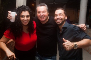 
<a style='margin-left: 5px;' class='btn btn-xs btn-social btn-facebook' href='https://www.facebook.com/sharer/sharer.php?u=https://galeramix.s01.web.getmuller.com.br/imagem/a73/800-800-90/conteudo/site_galerias/73/cachacada-do-ivonir-machado-pirao-com-linguica-tijucas-galeramix-118.jpg' rel='popup' data-width='500' data-height='400'><i class='fa fa-facebook'></i>Compartilhar <span class='hidden-xs'>no Facebook</span>
</a> 
<a class='btn btn-default btn-xs' target='_blank' href='imagem/a73/800-800-90/conteudo/site_galerias/73/cachacada-do-ivonir-machado-pirao-com-linguica-tijucas-galeramix-118.jpg'>
<span class='glyphicon glyphicon-cloud-download'></span> Salvar
</a>
