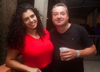 
<a style='margin-left: 5px;' class='btn btn-xs btn-social btn-facebook' href='https://www.facebook.com/sharer/sharer.php?u=https://galeramix.s01.web.getmuller.com.br/imagem/a73/800-800-90/conteudo/site_galerias/73/cachacada-do-ivonir-machado-pirao-com-linguica-tijucas-galeramix-119.jpg' rel='popup' data-width='500' data-height='400'><i class='fa fa-facebook'></i>Compartilhar <span class='hidden-xs'>no Facebook</span>
</a> 
<a class='btn btn-default btn-xs' target='_blank' href='imagem/a73/800-800-90/conteudo/site_galerias/73/cachacada-do-ivonir-machado-pirao-com-linguica-tijucas-galeramix-119.jpg'>
<span class='glyphicon glyphicon-cloud-download'></span> Salvar
</a>
