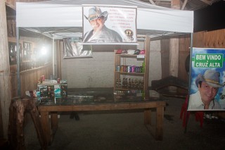 
<a style='margin-left: 5px;' class='btn btn-xs btn-social btn-facebook' href='https://www.facebook.com/sharer/sharer.php?u=https://galeramix.s01.web.getmuller.com.br/imagem/a73/800-800-90/conteudo/site_galerias/73/cachacada-do-ivonir-machado-pirao-com-linguica-tijucas-galeramix-126.jpg' rel='popup' data-width='500' data-height='400'><i class='fa fa-facebook'></i>Compartilhar <span class='hidden-xs'>no Facebook</span>
</a> 
<a class='btn btn-default btn-xs' target='_blank' href='imagem/a73/800-800-90/conteudo/site_galerias/73/cachacada-do-ivonir-machado-pirao-com-linguica-tijucas-galeramix-126.jpg'>
<span class='glyphicon glyphicon-cloud-download'></span> Salvar
</a>
