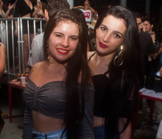 
<a style='margin-left: 5px;' class='btn btn-xs btn-social btn-facebook' href='https://www.facebook.com/sharer/sharer.php?u=https://galeramix.s01.web.getmuller.com.br/imagem/a73/800-800-90/conteudo/site_galerias/73/cachacada-do-ivonir-machado-pirao-com-linguica-tijucas-galeramix-143.jpg' rel='popup' data-width='500' data-height='400'><i class='fa fa-facebook'></i>Compartilhar <span class='hidden-xs'>no Facebook</span>
</a> 
<a class='btn btn-default btn-xs' target='_blank' href='imagem/a73/800-800-90/conteudo/site_galerias/73/cachacada-do-ivonir-machado-pirao-com-linguica-tijucas-galeramix-143.jpg'>
<span class='glyphicon glyphicon-cloud-download'></span> Salvar
</a>
