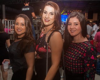 
<a style='margin-left: 5px;' class='btn btn-xs btn-social btn-facebook' href='https://www.facebook.com/sharer/sharer.php?u=https://galeramix.s01.web.getmuller.com.br/imagem/a73/800-800-90/conteudo/site_galerias/73/cachacada-do-ivonir-machado-pirao-com-linguica-tijucas-galeramix-148.jpg' rel='popup' data-width='500' data-height='400'><i class='fa fa-facebook'></i>Compartilhar <span class='hidden-xs'>no Facebook</span>
</a> 
<a class='btn btn-default btn-xs' target='_blank' href='imagem/a73/800-800-90/conteudo/site_galerias/73/cachacada-do-ivonir-machado-pirao-com-linguica-tijucas-galeramix-148.jpg'>
<span class='glyphicon glyphicon-cloud-download'></span> Salvar
</a>
