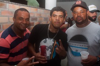 
<a style='margin-left: 5px;' class='btn btn-xs btn-social btn-facebook' href='https://www.facebook.com/sharer/sharer.php?u=https://galeramix.s01.web.getmuller.com.br/imagem/a73/800-800-90/conteudo/site_galerias/73/cachacada-do-ivonir-machado-pirao-com-linguica-tijucas-galeramix-165.jpg' rel='popup' data-width='500' data-height='400'><i class='fa fa-facebook'></i>Compartilhar <span class='hidden-xs'>no Facebook</span>
</a> 
<a class='btn btn-default btn-xs' target='_blank' href='imagem/a73/800-800-90/conteudo/site_galerias/73/cachacada-do-ivonir-machado-pirao-com-linguica-tijucas-galeramix-165.jpg'>
<span class='glyphicon glyphicon-cloud-download'></span> Salvar
</a>
