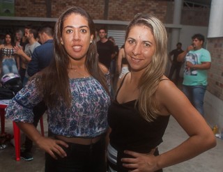 
<a style='margin-left: 5px;' class='btn btn-xs btn-social btn-facebook' href='https://www.facebook.com/sharer/sharer.php?u=https://galeramix.s01.web.getmuller.com.br/imagem/a73/800-800-90/conteudo/site_galerias/73/cachacada-do-ivonir-machado-pirao-com-linguica-tijucas-galeramix-166.jpg' rel='popup' data-width='500' data-height='400'><i class='fa fa-facebook'></i>Compartilhar <span class='hidden-xs'>no Facebook</span>
</a> 
<a class='btn btn-default btn-xs' target='_blank' href='imagem/a73/800-800-90/conteudo/site_galerias/73/cachacada-do-ivonir-machado-pirao-com-linguica-tijucas-galeramix-166.jpg'>
<span class='glyphicon glyphicon-cloud-download'></span> Salvar
</a>
