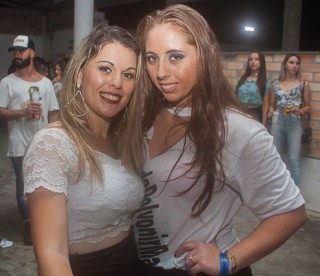 
<a style='margin-left: 5px;' class='btn btn-xs btn-social btn-facebook' href='https://www.facebook.com/sharer/sharer.php?u=https://galeramix.s01.web.getmuller.com.br/imagem/a73/800-800-90/conteudo/site_galerias/73/cachacada-do-ivonir-machado-pirao-com-linguica-tijucas-galeramix-171.jpg' rel='popup' data-width='500' data-height='400'><i class='fa fa-facebook'></i>Compartilhar <span class='hidden-xs'>no Facebook</span>
</a> 
<a class='btn btn-default btn-xs' target='_blank' href='imagem/a73/800-800-90/conteudo/site_galerias/73/cachacada-do-ivonir-machado-pirao-com-linguica-tijucas-galeramix-171.jpg'>
<span class='glyphicon glyphicon-cloud-download'></span> Salvar
</a>
