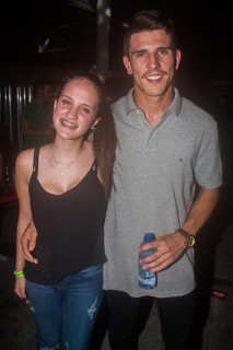 
<a style='margin-left: 5px;' class='btn btn-xs btn-social btn-facebook' href='https://www.facebook.com/sharer/sharer.php?u=https://galeramix.s01.web.getmuller.com.br/imagem/a73/800-800-90/conteudo/site_galerias/73/cachacada-do-ivonir-machado-pirao-com-linguica-tijucas-galeramix-183.jpg' rel='popup' data-width='500' data-height='400'><i class='fa fa-facebook'></i>Compartilhar <span class='hidden-xs'>no Facebook</span>
</a> 
<a class='btn btn-default btn-xs' target='_blank' href='imagem/a73/800-800-90/conteudo/site_galerias/73/cachacada-do-ivonir-machado-pirao-com-linguica-tijucas-galeramix-183.jpg'>
<span class='glyphicon glyphicon-cloud-download'></span> Salvar
</a>
