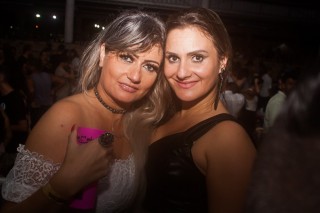 
<a style='margin-left: 5px;' class='btn btn-xs btn-social btn-facebook' href='https://www.facebook.com/sharer/sharer.php?u=https://galeramix.s01.web.getmuller.com.br/imagem/a73/800-800-90/conteudo/site_galerias/73/cachacada-do-ivonir-machado-pirao-com-linguica-tijucas-galeramix-188.jpg' rel='popup' data-width='500' data-height='400'><i class='fa fa-facebook'></i>Compartilhar <span class='hidden-xs'>no Facebook</span>
</a> 
<a class='btn btn-default btn-xs' target='_blank' href='imagem/a73/800-800-90/conteudo/site_galerias/73/cachacada-do-ivonir-machado-pirao-com-linguica-tijucas-galeramix-188.jpg'>
<span class='glyphicon glyphicon-cloud-download'></span> Salvar
</a>
