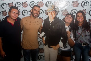 
<a style='margin-left: 5px;' class='btn btn-xs btn-social btn-facebook' href='https://www.facebook.com/sharer/sharer.php?u=https://galeramix.s01.web.getmuller.com.br/imagem/a73/800-800-90/conteudo/site_galerias/73/cachacada-do-ivonir-machado-pirao-com-linguica-tijucas-galeramix-2.jpg' rel='popup' data-width='500' data-height='400'><i class='fa fa-facebook'></i>Compartilhar <span class='hidden-xs'>no Facebook</span>
</a> 
<a class='btn btn-default btn-xs' target='_blank' href='imagem/a73/800-800-90/conteudo/site_galerias/73/cachacada-do-ivonir-machado-pirao-com-linguica-tijucas-galeramix-2.jpg'>
<span class='glyphicon glyphicon-cloud-download'></span> Salvar
</a>
