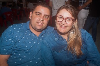 
<a style='margin-left: 5px;' class='btn btn-xs btn-social btn-facebook' href='https://www.facebook.com/sharer/sharer.php?u=https://galeramix.s01.web.getmuller.com.br/imagem/a73/800-800-90/conteudo/site_galerias/73/cachacada-do-ivonir-machado-pirao-com-linguica-tijucas-galeramix-28.jpg' rel='popup' data-width='500' data-height='400'><i class='fa fa-facebook'></i>Compartilhar <span class='hidden-xs'>no Facebook</span>
</a> 
<a class='btn btn-default btn-xs' target='_blank' href='imagem/a73/800-800-90/conteudo/site_galerias/73/cachacada-do-ivonir-machado-pirao-com-linguica-tijucas-galeramix-28.jpg'>
<span class='glyphicon glyphicon-cloud-download'></span> Salvar
</a>
