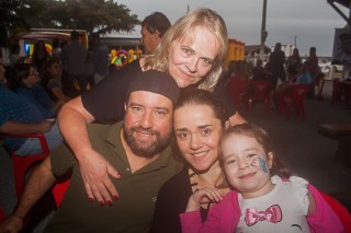 
<a style='margin-left: 5px;' class='btn btn-xs btn-social btn-facebook' href='https://www.facebook.com/sharer/sharer.php?u=https://galeramix.s01.web.getmuller.com.br/imagem/a73/800-800-90/conteudo/site_galerias/73/cachacada-do-ivonir-machado-pirao-com-linguica-tijucas-galeramix-30.jpg' rel='popup' data-width='500' data-height='400'><i class='fa fa-facebook'></i>Compartilhar <span class='hidden-xs'>no Facebook</span>
</a> 
<a class='btn btn-default btn-xs' target='_blank' href='imagem/a73/800-800-90/conteudo/site_galerias/73/cachacada-do-ivonir-machado-pirao-com-linguica-tijucas-galeramix-30.jpg'>
<span class='glyphicon glyphicon-cloud-download'></span> Salvar
</a>
