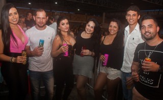 
<a style='margin-left: 5px;' class='btn btn-xs btn-social btn-facebook' href='https://www.facebook.com/sharer/sharer.php?u=https://galeramix.s01.web.getmuller.com.br/imagem/a73/800-800-90/conteudo/site_galerias/73/cachacada-do-ivonir-machado-pirao-com-linguica-tijucas-galeramix-56.jpg' rel='popup' data-width='500' data-height='400'><i class='fa fa-facebook'></i>Compartilhar <span class='hidden-xs'>no Facebook</span>
</a> 
<a class='btn btn-default btn-xs' target='_blank' href='imagem/a73/800-800-90/conteudo/site_galerias/73/cachacada-do-ivonir-machado-pirao-com-linguica-tijucas-galeramix-56.jpg'>
<span class='glyphicon glyphicon-cloud-download'></span> Salvar
</a>
