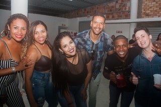 
<a style='margin-left: 5px;' class='btn btn-xs btn-social btn-facebook' href='https://www.facebook.com/sharer/sharer.php?u=https://galeramix.s01.web.getmuller.com.br/imagem/a73/800-800-90/conteudo/site_galerias/73/cachacada-do-ivonir-machado-pirao-com-linguica-tijucas-galeramix-63.jpg' rel='popup' data-width='500' data-height='400'><i class='fa fa-facebook'></i>Compartilhar <span class='hidden-xs'>no Facebook</span>
</a> 
<a class='btn btn-default btn-xs' target='_blank' href='imagem/a73/800-800-90/conteudo/site_galerias/73/cachacada-do-ivonir-machado-pirao-com-linguica-tijucas-galeramix-63.jpg'>
<span class='glyphicon glyphicon-cloud-download'></span> Salvar
</a>
