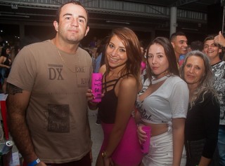 
<a style='margin-left: 5px;' class='btn btn-xs btn-social btn-facebook' href='https://www.facebook.com/sharer/sharer.php?u=https://galeramix.s01.web.getmuller.com.br/imagem/a73/800-800-90/conteudo/site_galerias/73/cachacada-do-ivonir-machado-pirao-com-linguica-tijucas-galeramix-98.jpg' rel='popup' data-width='500' data-height='400'><i class='fa fa-facebook'></i>Compartilhar <span class='hidden-xs'>no Facebook</span>
</a> 
<a class='btn btn-default btn-xs' target='_blank' href='imagem/a73/800-800-90/conteudo/site_galerias/73/cachacada-do-ivonir-machado-pirao-com-linguica-tijucas-galeramix-98.jpg'>
<span class='glyphicon glyphicon-cloud-download'></span> Salvar
</a>
