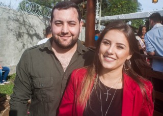 
<a style='margin-left: 5px;' class='btn btn-xs btn-social btn-facebook' href='https://www.facebook.com/sharer/sharer.php?u=https://galeramix.s01.web.getmuller.com.br/imagem/a74/800-800-90/conteudo/site_galerias/74/feijoada-magnatas-galera-mix-19.jpg' rel='popup' data-width='500' data-height='400'><i class='fa fa-facebook'></i>Compartilhar <span class='hidden-xs'>no Facebook</span>
</a> 
<a class='btn btn-default btn-xs' target='_blank' href='imagem/a74/800-800-90/conteudo/site_galerias/74/feijoada-magnatas-galera-mix-19.jpg'>
<span class='glyphicon glyphicon-cloud-download'></span> Salvar
</a>
