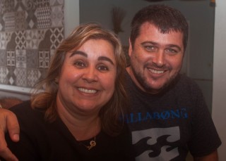 
<a style='margin-left: 5px;' class='btn btn-xs btn-social btn-facebook' href='https://www.facebook.com/sharer/sharer.php?u=https://galeramix.s01.web.getmuller.com.br/imagem/a74/800-800-90/conteudo/site_galerias/74/feijoada-magnatas-galera-mix-32.jpg' rel='popup' data-width='500' data-height='400'><i class='fa fa-facebook'></i>Compartilhar <span class='hidden-xs'>no Facebook</span>
</a> 
<a class='btn btn-default btn-xs' target='_blank' href='imagem/a74/800-800-90/conteudo/site_galerias/74/feijoada-magnatas-galera-mix-32.jpg'>
<span class='glyphicon glyphicon-cloud-download'></span> Salvar
</a>
