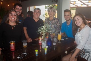 
<a style='margin-left: 5px;' class='btn btn-xs btn-social btn-facebook' href='https://www.facebook.com/sharer/sharer.php?u=https://galeramix.s01.web.getmuller.com.br/imagem/a74/800-800-90/conteudo/site_galerias/74/feijoada-magnatas-galera-mix-33.jpg' rel='popup' data-width='500' data-height='400'><i class='fa fa-facebook'></i>Compartilhar <span class='hidden-xs'>no Facebook</span>
</a> 
<a class='btn btn-default btn-xs' target='_blank' href='imagem/a74/800-800-90/conteudo/site_galerias/74/feijoada-magnatas-galera-mix-33.jpg'>
<span class='glyphicon glyphicon-cloud-download'></span> Salvar
</a>
