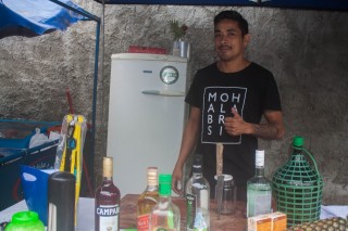 
<a style='margin-left: 5px;' class='btn btn-xs btn-social btn-facebook' href='https://www.facebook.com/sharer/sharer.php?u=https://galeramix.s01.web.getmuller.com.br/imagem/a74/800-800-90/conteudo/site_galerias/74/feijoada-magnatas-galera-mix-63.jpg' rel='popup' data-width='500' data-height='400'><i class='fa fa-facebook'></i>Compartilhar <span class='hidden-xs'>no Facebook</span>
</a> 
<a class='btn btn-default btn-xs' target='_blank' href='imagem/a74/800-800-90/conteudo/site_galerias/74/feijoada-magnatas-galera-mix-63.jpg'>
<span class='glyphicon glyphicon-cloud-download'></span> Salvar
</a>
