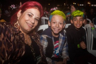 
                <a style='margin-left: 5px;' class='btn btn-xs btn-social btn-facebook' href='https://www.facebook.com/sharer/sharer.php?u=https://galeramix.s01.web.getmuller.com.br/imagem/a76/800-800-90/conteudo/site_galerias/76/felipe-neto-mega-fest-12.jpg' rel='popup' data-width='500' data-height='400'><i class='fa fa-facebook'></i>Compartilhar <span class='hidden-xs'>no Facebook</span>
            </a> 
            <a class='btn btn-default btn-xs' target='_blank' href='imagem/a76/800-800-90/conteudo/site_galerias/76/felipe-neto-mega-fest-12.jpg'>
                <span class='glyphicon glyphicon-cloud-download'></span> Salvar
            </a>
            