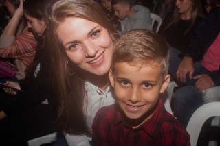 
<a style='margin-left: 5px;' class='btn btn-xs btn-social btn-facebook' href='https://www.facebook.com/sharer/sharer.php?u=https://galeramix.s01.web.getmuller.com.br/imagem/a76/800-800-90/conteudo/site_galerias/76/felipe-neto-mega-fest-35.jpg' rel='popup' data-width='500' data-height='400'><i class='fa fa-facebook'></i>Compartilhar <span class='hidden-xs'>no Facebook</span>
</a> 
<a class='btn btn-default btn-xs' target='_blank' href='imagem/a76/800-800-90/conteudo/site_galerias/76/felipe-neto-mega-fest-35.jpg'>
<span class='glyphicon glyphicon-cloud-download'></span> Salvar
</a>
