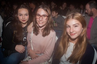 
<a style='margin-left: 5px;' class='btn btn-xs btn-social btn-facebook' href='https://www.facebook.com/sharer/sharer.php?u=https://galeramix.s01.web.getmuller.com.br/imagem/a76/800-800-90/conteudo/site_galerias/76/felipe-neto-mega-fest-37.jpg' rel='popup' data-width='500' data-height='400'><i class='fa fa-facebook'></i>Compartilhar <span class='hidden-xs'>no Facebook</span>
</a> 
<a class='btn btn-default btn-xs' target='_blank' href='imagem/a76/800-800-90/conteudo/site_galerias/76/felipe-neto-mega-fest-37.jpg'>
<span class='glyphicon glyphicon-cloud-download'></span> Salvar
</a>
