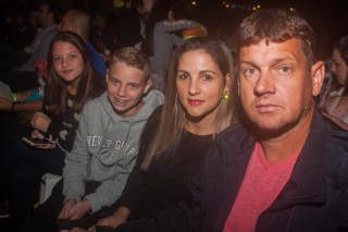 
<a style='margin-left: 5px;' class='btn btn-xs btn-social btn-facebook' href='https://www.facebook.com/sharer/sharer.php?u=https://galeramix.s01.web.getmuller.com.br/imagem/a76/800-800-90/conteudo/site_galerias/76/felipe-neto-mega-fest-38.jpg' rel='popup' data-width='500' data-height='400'><i class='fa fa-facebook'></i>Compartilhar <span class='hidden-xs'>no Facebook</span>
</a> 
<a class='btn btn-default btn-xs' target='_blank' href='imagem/a76/800-800-90/conteudo/site_galerias/76/felipe-neto-mega-fest-38.jpg'>
<span class='glyphicon glyphicon-cloud-download'></span> Salvar
</a>
