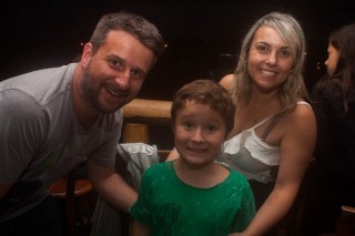 
<a style='margin-left: 5px;' class='btn btn-xs btn-social btn-facebook' href='https://www.facebook.com/sharer/sharer.php?u=https://galeramix.s01.web.getmuller.com.br/imagem/a76/800-800-90/conteudo/site_galerias/76/felipe-neto-mega-fest-67.jpg' rel='popup' data-width='500' data-height='400'><i class='fa fa-facebook'></i>Compartilhar <span class='hidden-xs'>no Facebook</span>
</a> 
<a class='btn btn-default btn-xs' target='_blank' href='imagem/a76/800-800-90/conteudo/site_galerias/76/felipe-neto-mega-fest-67.jpg'>
<span class='glyphicon glyphicon-cloud-download'></span> Salvar
</a>
