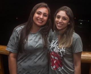 
<a style='margin-left: 5px;' class='btn btn-xs btn-social btn-facebook' href='https://www.facebook.com/sharer/sharer.php?u=https://galeramix.s01.web.getmuller.com.br/imagem/a76/800-800-90/conteudo/site_galerias/76/felipe-neto-mega-fest-68.jpg' rel='popup' data-width='500' data-height='400'><i class='fa fa-facebook'></i>Compartilhar <span class='hidden-xs'>no Facebook</span>
</a> 
<a class='btn btn-default btn-xs' target='_blank' href='imagem/a76/800-800-90/conteudo/site_galerias/76/felipe-neto-mega-fest-68.jpg'>
<span class='glyphicon glyphicon-cloud-download'></span> Salvar
</a>
