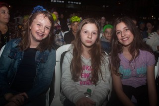 
<a style='margin-left: 5px;' class='btn btn-xs btn-social btn-facebook' href='https://www.facebook.com/sharer/sharer.php?u=https://galeramix.s01.web.getmuller.com.br/imagem/a76/800-800-90/conteudo/site_galerias/76/felipe-neto-mega-fest-8.jpg' rel='popup' data-width='500' data-height='400'><i class='fa fa-facebook'></i>Compartilhar <span class='hidden-xs'>no Facebook</span>
</a> 
<a class='btn btn-default btn-xs' target='_blank' href='imagem/a76/800-800-90/conteudo/site_galerias/76/felipe-neto-mega-fest-8.jpg'>
<span class='glyphicon glyphicon-cloud-download'></span> Salvar
</a>
