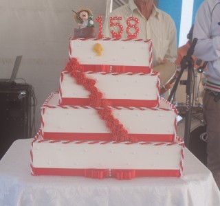 
                                    <a style='margin-left: 5px;' class='btn btn-xs btn-social btn-facebook' href='https://www.facebook.com/sharer/sharer.php?u=https://galeramix.s01.web.getmuller.com.br/imagem/a77/800-800-90/conteudo/site_galerias/77/001-aniversario-de-tijucas-galera-mix-casarao-gallotti-77.jpg' rel='popup' data-width='500' data-height='400'><i class='fa fa-facebook'></i>Compartilhar <span class='hidden-xs'>no Facebook</span>
                                </a> 
                                <a class='btn btn-default btn-xs' target='_blank' href='imagem/a77/800-800-90/conteudo/site_galerias/77/001-aniversario-de-tijucas-galera-mix-casarao-gallotti-77.jpg'>
                                    <span class='glyphicon glyphicon-cloud-download'></span> Salvar
                                </a>
                                