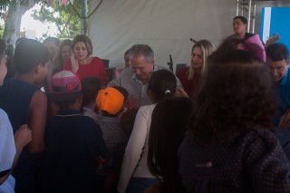 
<a style='margin-left: 5px;' class='btn btn-xs btn-social btn-facebook' href='https://www.facebook.com/sharer/sharer.php?u=https://galeramix.s01.web.getmuller.com.br/imagem/a77/800-800-90/conteudo/site_galerias/77/aniversario-de-tijucas-galera-mix-casarao-gallotti-109.jpg' rel='popup' data-width='500' data-height='400'><i class='fa fa-facebook'></i>Compartilhar <span class='hidden-xs'>no Facebook</span>
</a> 
<a class='btn btn-default btn-xs' target='_blank' href='imagem/a77/800-800-90/conteudo/site_galerias/77/aniversario-de-tijucas-galera-mix-casarao-gallotti-109.jpg'>
<span class='glyphicon glyphicon-cloud-download'></span> Salvar
</a>
