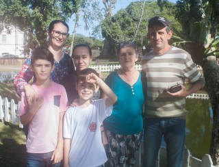 
<a style='margin-left: 5px;' class='btn btn-xs btn-social btn-facebook' href='https://www.facebook.com/sharer/sharer.php?u=https://galeramix.s01.web.getmuller.com.br/imagem/a77/800-800-90/conteudo/site_galerias/77/aniversario-de-tijucas-galera-mix-casarao-gallotti-11.jpg' rel='popup' data-width='500' data-height='400'><i class='fa fa-facebook'></i>Compartilhar <span class='hidden-xs'>no Facebook</span>
</a> 
<a class='btn btn-default btn-xs' target='_blank' href='imagem/a77/800-800-90/conteudo/site_galerias/77/aniversario-de-tijucas-galera-mix-casarao-gallotti-11.jpg'>
<span class='glyphicon glyphicon-cloud-download'></span> Salvar
</a>
