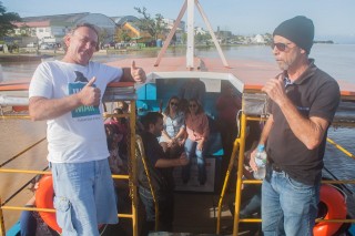 
<a style='margin-left: 5px;' class='btn btn-xs btn-social btn-facebook' href='https://www.facebook.com/sharer/sharer.php?u=https://galeramix.s01.web.getmuller.com.br/imagem/a77/800-800-90/conteudo/site_galerias/77/aniversario-de-tijucas-galera-mix-casarao-gallotti-110.jpg' rel='popup' data-width='500' data-height='400'><i class='fa fa-facebook'></i>Compartilhar <span class='hidden-xs'>no Facebook</span>
</a> 
<a class='btn btn-default btn-xs' target='_blank' href='imagem/a77/800-800-90/conteudo/site_galerias/77/aniversario-de-tijucas-galera-mix-casarao-gallotti-110.jpg'>
<span class='glyphicon glyphicon-cloud-download'></span> Salvar
</a>
