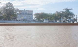 
<a style='margin-left: 5px;' class='btn btn-xs btn-social btn-facebook' href='https://www.facebook.com/sharer/sharer.php?u=https://galeramix.s01.web.getmuller.com.br/imagem/a77/800-800-90/conteudo/site_galerias/77/aniversario-de-tijucas-galera-mix-casarao-gallotti-120.jpg' rel='popup' data-width='500' data-height='400'><i class='fa fa-facebook'></i>Compartilhar <span class='hidden-xs'>no Facebook</span>
</a> 
<a class='btn btn-default btn-xs' target='_blank' href='imagem/a77/800-800-90/conteudo/site_galerias/77/aniversario-de-tijucas-galera-mix-casarao-gallotti-120.jpg'>
<span class='glyphicon glyphicon-cloud-download'></span> Salvar
</a>
