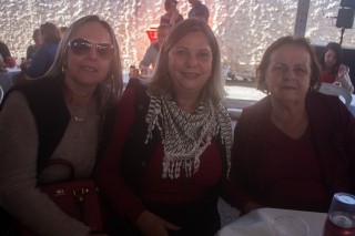 
<a style='margin-left: 5px;' class='btn btn-xs btn-social btn-facebook' href='https://www.facebook.com/sharer/sharer.php?u=https://galeramix.s01.web.getmuller.com.br/imagem/a77/800-800-90/conteudo/site_galerias/77/aniversario-de-tijucas-galera-mix-casarao-gallotti-36.jpg' rel='popup' data-width='500' data-height='400'><i class='fa fa-facebook'></i>Compartilhar <span class='hidden-xs'>no Facebook</span>
</a> 
<a class='btn btn-default btn-xs' target='_blank' href='imagem/a77/800-800-90/conteudo/site_galerias/77/aniversario-de-tijucas-galera-mix-casarao-gallotti-36.jpg'>
<span class='glyphicon glyphicon-cloud-download'></span> Salvar
</a>
