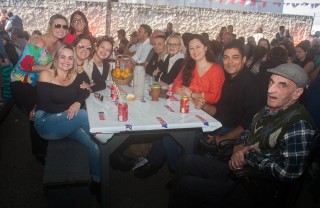 
<a style='margin-left: 5px;' class='btn btn-xs btn-social btn-facebook' href='https://www.facebook.com/sharer/sharer.php?u=https://galeramix.s01.web.getmuller.com.br/imagem/a77/800-800-90/conteudo/site_galerias/77/aniversario-de-tijucas-galera-mix-casarao-gallotti-43.jpg' rel='popup' data-width='500' data-height='400'><i class='fa fa-facebook'></i>Compartilhar <span class='hidden-xs'>no Facebook</span>
</a> 
<a class='btn btn-default btn-xs' target='_blank' href='imagem/a77/800-800-90/conteudo/site_galerias/77/aniversario-de-tijucas-galera-mix-casarao-gallotti-43.jpg'>
<span class='glyphicon glyphicon-cloud-download'></span> Salvar
</a>
