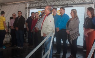 
<a style='margin-left: 5px;' class='btn btn-xs btn-social btn-facebook' href='https://www.facebook.com/sharer/sharer.php?u=https://galeramix.s01.web.getmuller.com.br/imagem/a77/800-800-90/conteudo/site_galerias/77/aniversario-de-tijucas-galera-mix-casarao-gallotti-54.jpg' rel='popup' data-width='500' data-height='400'><i class='fa fa-facebook'></i>Compartilhar <span class='hidden-xs'>no Facebook</span>
</a> 
<a class='btn btn-default btn-xs' target='_blank' href='imagem/a77/800-800-90/conteudo/site_galerias/77/aniversario-de-tijucas-galera-mix-casarao-gallotti-54.jpg'>
<span class='glyphicon glyphicon-cloud-download'></span> Salvar
</a>
