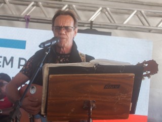 
<a style='margin-left: 5px;' class='btn btn-xs btn-social btn-facebook' href='https://www.facebook.com/sharer/sharer.php?u=https://galeramix.s01.web.getmuller.com.br/imagem/a77/800-800-90/conteudo/site_galerias/77/aniversario-de-tijucas-galera-mix-casarao-gallotti-72.jpg' rel='popup' data-width='500' data-height='400'><i class='fa fa-facebook'></i>Compartilhar <span class='hidden-xs'>no Facebook</span>
</a> 
<a class='btn btn-default btn-xs' target='_blank' href='imagem/a77/800-800-90/conteudo/site_galerias/77/aniversario-de-tijucas-galera-mix-casarao-gallotti-72.jpg'>
<span class='glyphicon glyphicon-cloud-download'></span> Salvar
</a>
