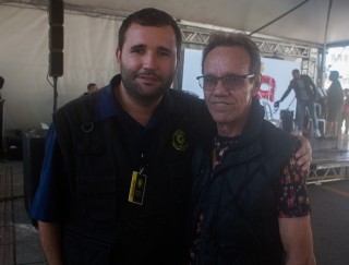 
<a style='margin-left: 5px;' class='btn btn-xs btn-social btn-facebook' href='https://www.facebook.com/sharer/sharer.php?u=https://galeramix.s01.web.getmuller.com.br/imagem/a77/800-800-90/conteudo/site_galerias/77/aniversario-de-tijucas-galera-mix-casarao-gallotti-94.jpg' rel='popup' data-width='500' data-height='400'><i class='fa fa-facebook'></i>Compartilhar <span class='hidden-xs'>no Facebook</span>
</a> 
<a class='btn btn-default btn-xs' target='_blank' href='imagem/a77/800-800-90/conteudo/site_galerias/77/aniversario-de-tijucas-galera-mix-casarao-gallotti-94.jpg'>
<span class='glyphicon glyphicon-cloud-download'></span> Salvar
</a>
