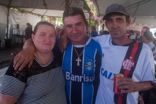 
<a style='margin-left: 5px;' class='btn btn-xs btn-social btn-facebook' href='https://www.facebook.com/sharer/sharer.php?u=https://galeramix.s01.web.getmuller.com.br/imagem/a77/800-800-90/conteudo/site_galerias/77/aniversario-de-tijucas-galera-mix-casarao-gallotti-97.jpg' rel='popup' data-width='500' data-height='400'><i class='fa fa-facebook'></i>Compartilhar <span class='hidden-xs'>no Facebook</span>
</a> 
<a class='btn btn-default btn-xs' target='_blank' href='imagem/a77/800-800-90/conteudo/site_galerias/77/aniversario-de-tijucas-galera-mix-casarao-gallotti-97.jpg'>
<span class='glyphicon glyphicon-cloud-download'></span> Salvar
</a>
